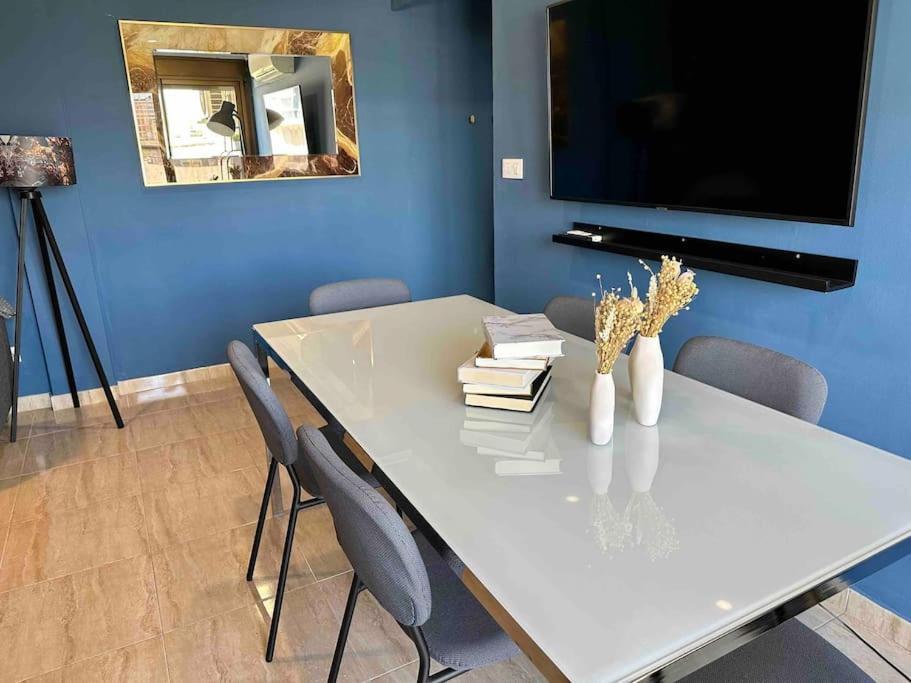 8 Min Walk To The Beach & 10 Min Walk To Convention Centre ! Barcelona Exterior foto