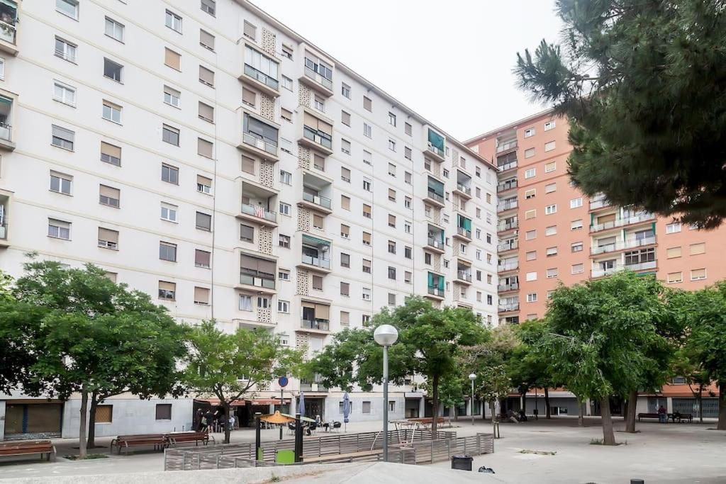 8 Min Walk To The Beach & 10 Min Walk To Convention Centre ! Barcelona Exterior foto