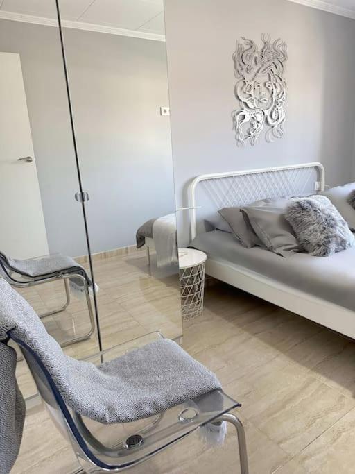 8 Min Walk To The Beach & 10 Min Walk To Convention Centre ! Barcelona Exterior foto