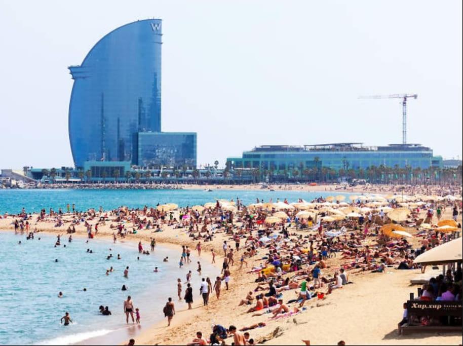 8 Min Walk To The Beach & 10 Min Walk To Convention Centre ! Barcelona Exterior foto